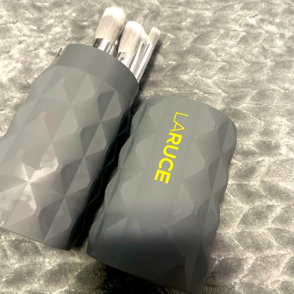 Laruce Brush Set
